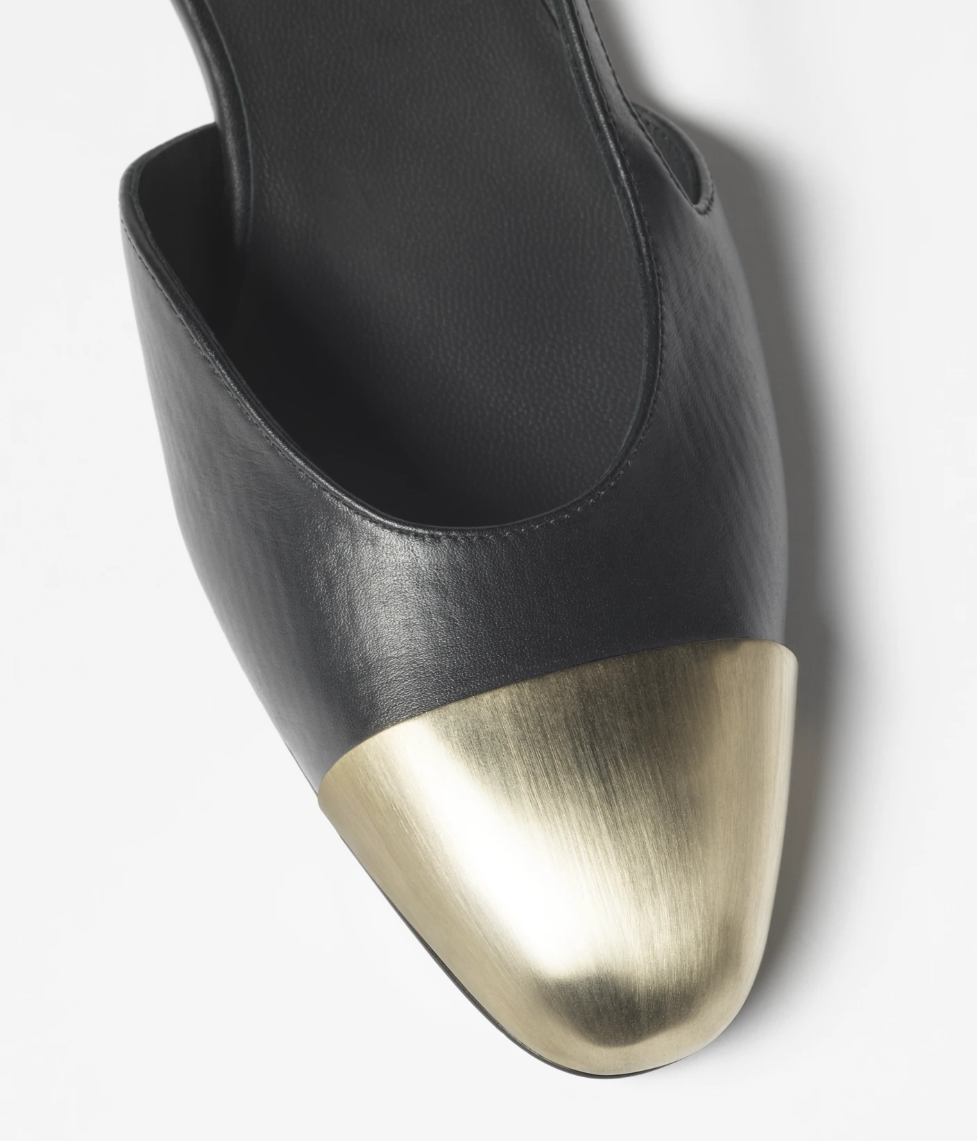 Chanel Fall-Winter 2025/26 Pre-Collection Slingbacks - Image 2